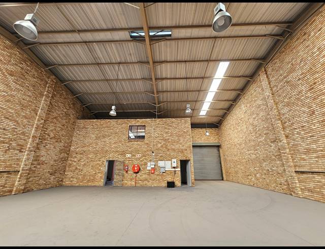 410M² WAREHOUSE TO LET IN LINBRO PARK